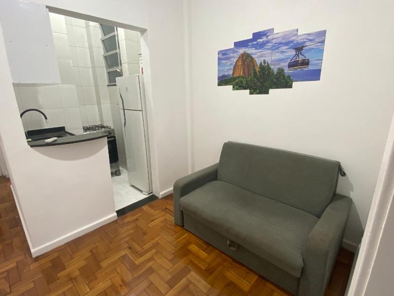 Apartamento completo na Praia de Copacabana , novinho , wifi, ar condicionado, netflix, FRENTE EM ANDAR ALTO, pauloangerami MVC15 — отель в Рио, Бразилия
