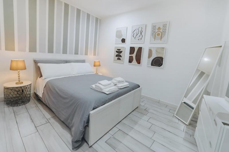 BnB Quartieri 33 — комфортный отель в Неаполе