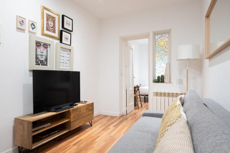 Apartamento en la plaza de lavapies — отель в Мадриде, Испания