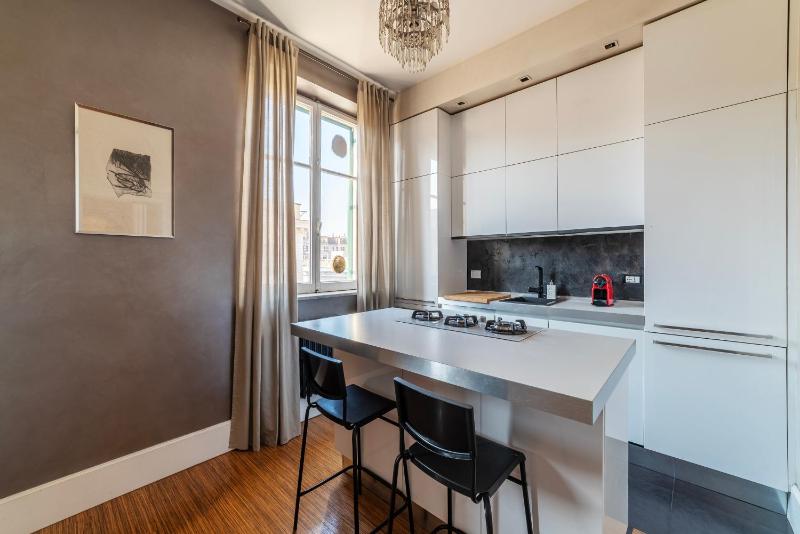 Цены на Roma Termini Lovely Apartment в Риме
