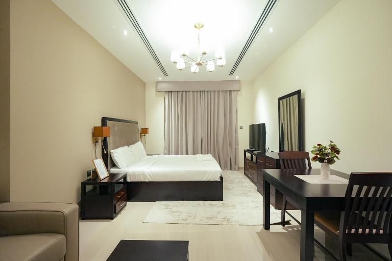 ANW Luxe Skyline Retreat - The Burj Bliss Studio at Elite Downtown Dubai — отель с удобным расположением в Дубае