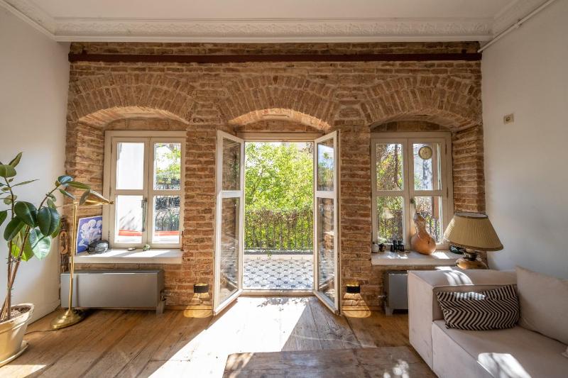 Цены на The Riviera Loft : Lovely 1BR w/ Stunning Terrace в Стамбуле