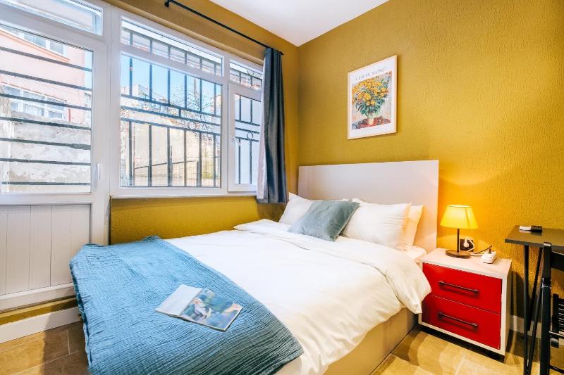 Modern Suite w King Bed 20 min to Hagia Sophia — комфортный отель в Стамбуле