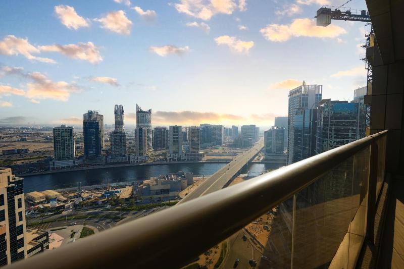 ANW Urban Haven - Chic 1-Bedroom Elite Downtown Dubai — отель с удобствами в Дубае