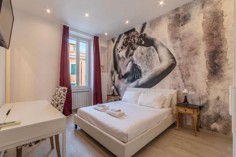 Major 93 Guesthouse — отель в Риме, Италия