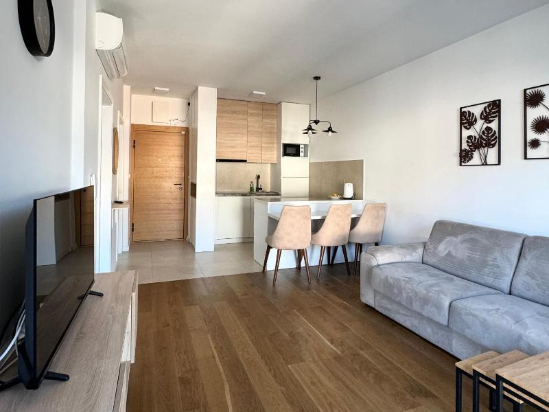 Apartments LORA Zmajeva, 7 — отель с удобствами в Будва