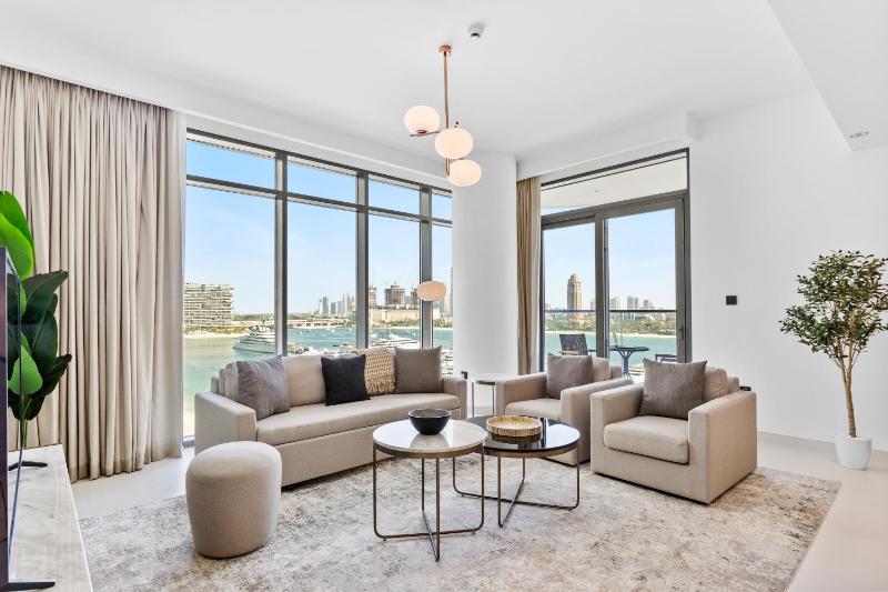 Luxurious Living in the heart of Emaar Beachfront — комфортный отель в Дубае