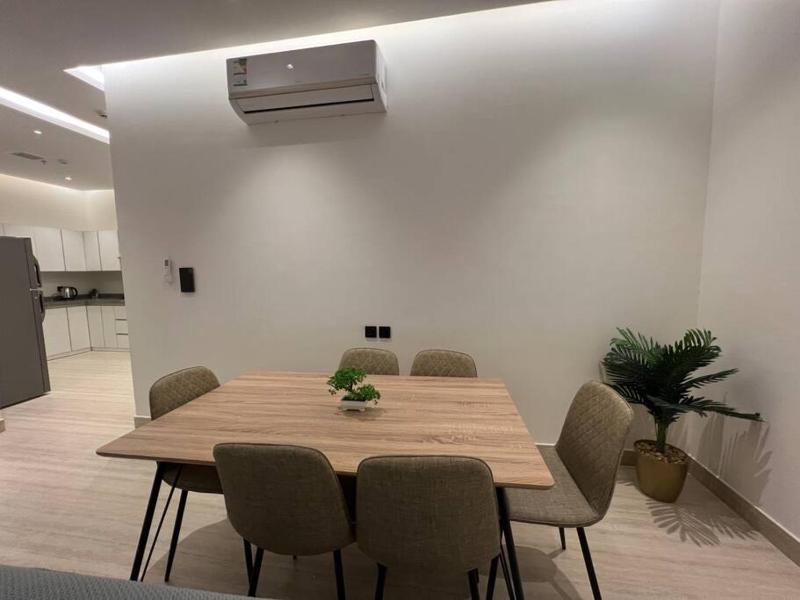 Цены на New modern apartment 6 visitors в Рияде