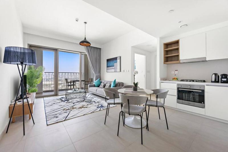 Цены на Chic 1BR-Downtown Views II T2 w/ Dubai Mall Access в Дубае