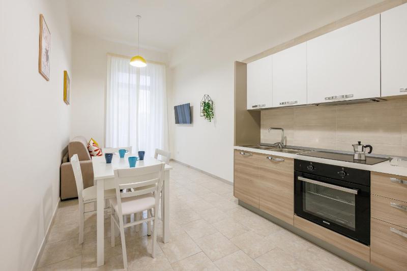 Garibaldi Central Station Apartment by Wonderful Italy — отель с удобствами в Неаполе