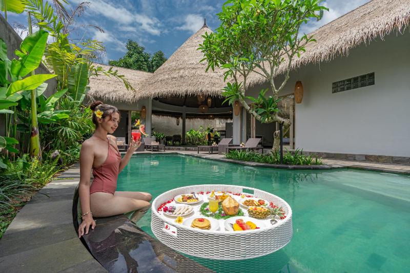 Brand new Luxury 3BR villa Ethnic Ubud #3 — забронировать отель в Убуде