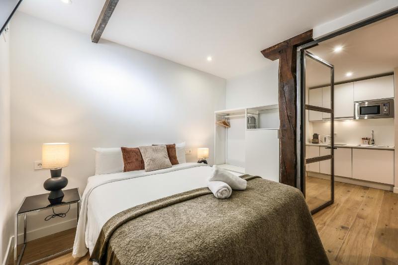 Encantador apartamento Plaza del Callao — забронировать отель в Мадриде