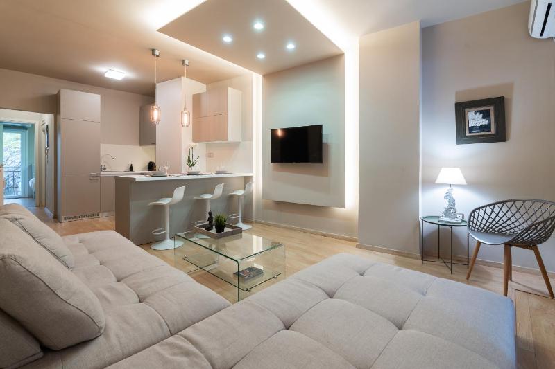 Цены на Athens Orama 2-bedroom Apt в Афины