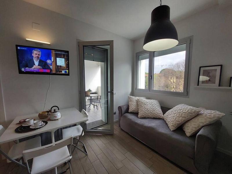 Florence San Donato Apartment with parking — забронировать отель в Флоренции