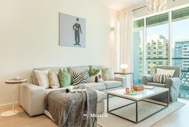 Manzil - 1BR plus Maid in Dubai Sports City — забронировать отель в Дубае