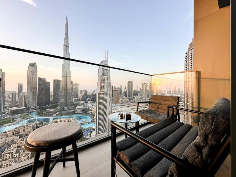 Full Burj Khalifa & Fountain View - 2 Bedroom Aaprtment- Emaar Burj Royale - KeyRock HH — отель в Дубае, Объединенные Арабские Эмираты