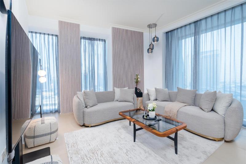 WhiteSage - Unbeatable Views of Burj Khalifa in this Huge 3BR — отель с удобным расположением в Дубае