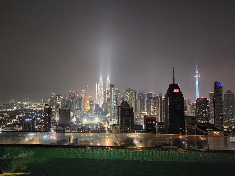 Regalia Comfort Suites KLCC SkyPool — отель с удобствами в Куала-Лумпуре