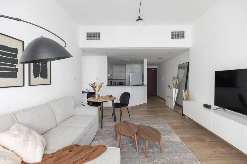 COLIFE Apartment 9 min walk from DMCC metro 120 — отель в Дубае, Объединенные Арабские Эмираты