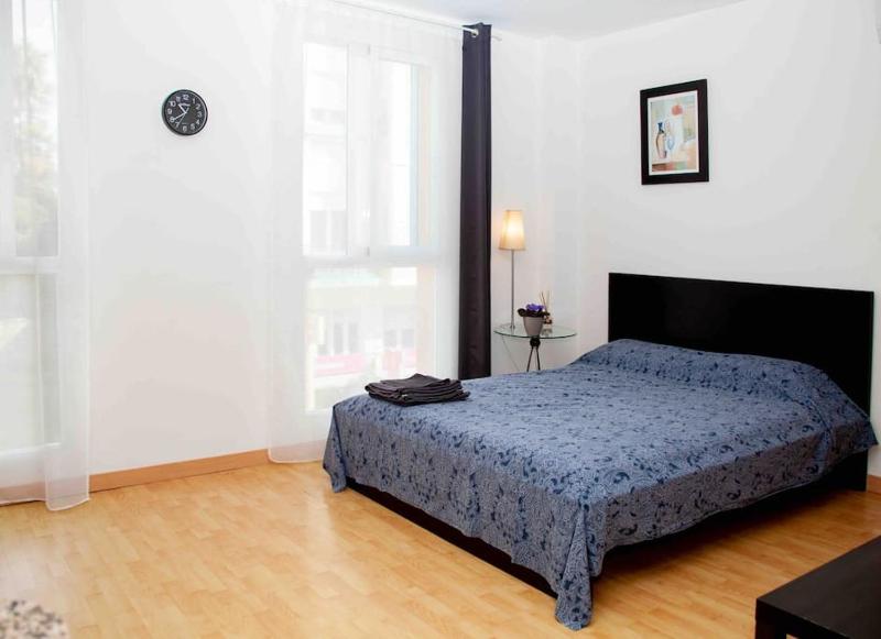 A studio-apartment in a newly built house.WIFI — отель с удобным расположением в Валенсии