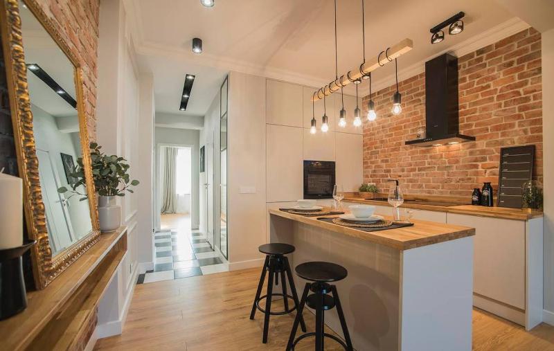 Цены на Modern Flat In The Centre - by HIK Apartments в Варшаве