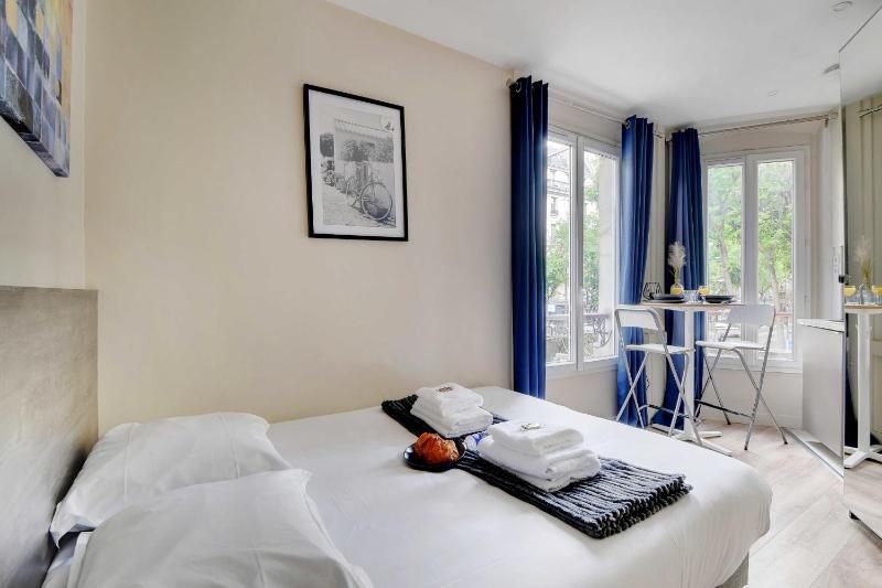 Charming studio boulevard Magenta — отель с удобным расположением в Париже