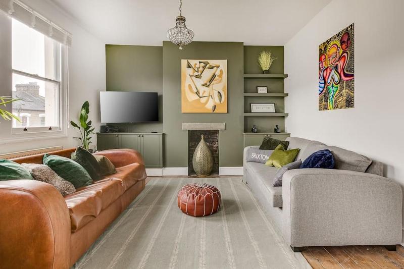 Charming Central Brixton Apartment near Tube — отель с удобным расположением в Лондоне