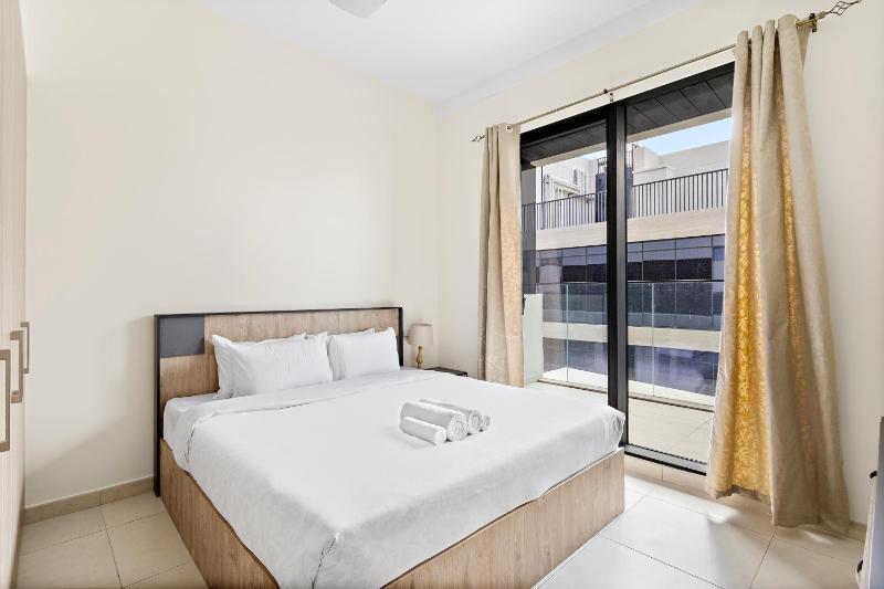 Lovely 1BR Apt in Mirdiff Hills — отель с удобствами в Дубае