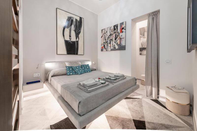 Falcone, 5 - Downtown apartment — отель в Милане, Италия