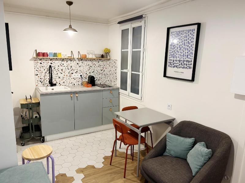STUDIO TOURNELLES 75003 Paris Center — комфортный отель в Париже