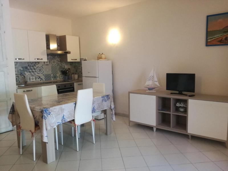 Bilocale a Palau - Incantevole Giardino Vicino al Mare
