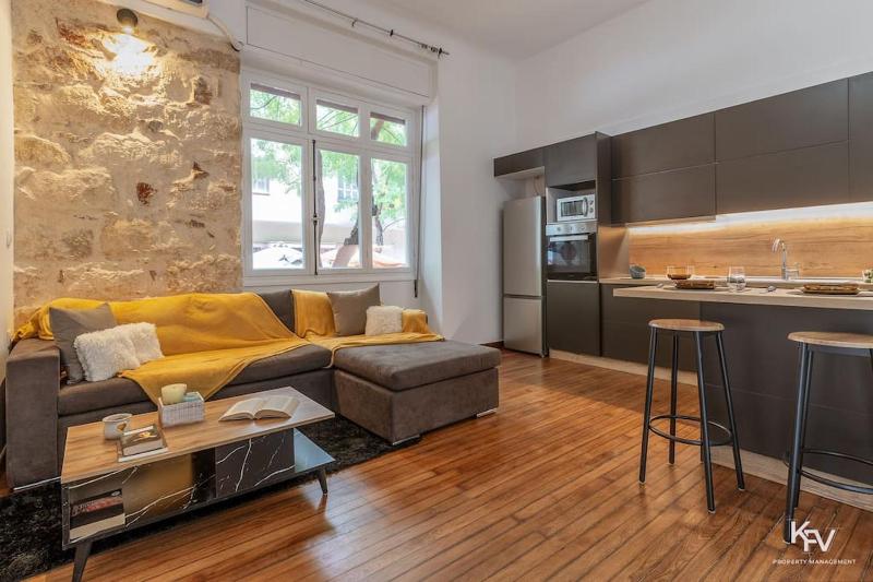 Modern and Cozy apartment in the heart of Athens — отель в Афины, Греция