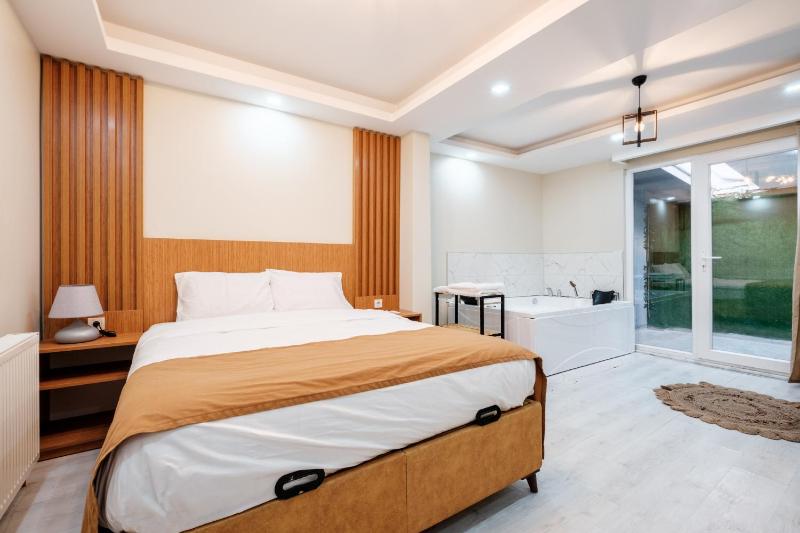 Cozy Residence w Jacuzzi Balcony 5 min to Taksim — отзывы гостей и цены