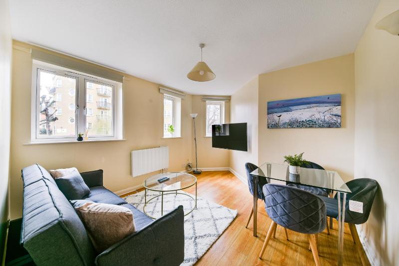 Amazing apartment in Canada Water - Free parking — комфортный отель в Лондоне
