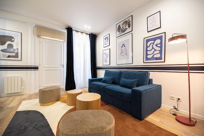 Цены на Cosy home - Haut marais в Париже
