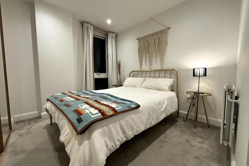 Stylish 2BD Flat wIncredible View of London - Bow — забронировать отель в Лондоне