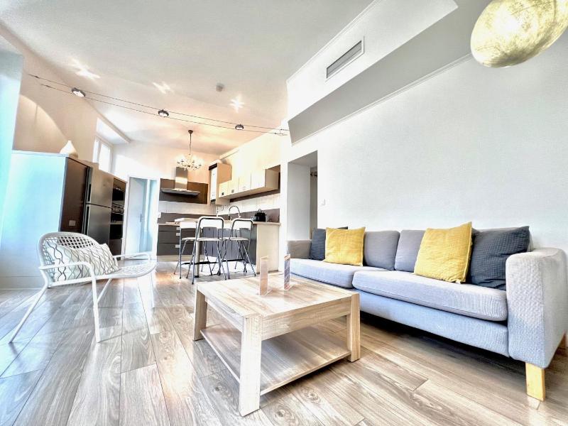 ApartHotel Riviera - CC OT La Maison du Collet Old Town Prom Anglais — отель с удобным расположением в Николь