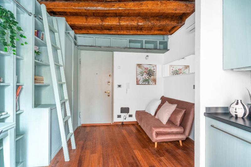 MOS29 - Luxurious Apartment - Near the Duomo — отель в Милане, Италия