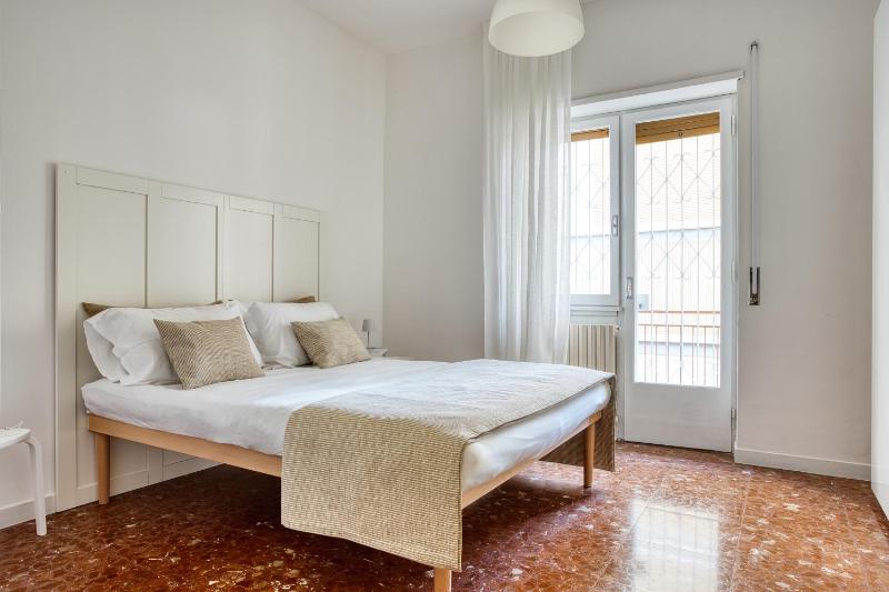 Charme apartment in Balduina - near St Peter — забронировать отель в Риме