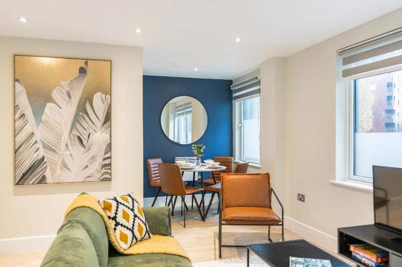 Urban Retreat in Southwark 1BR Gem for 3 — забронировать отель в Лондоне