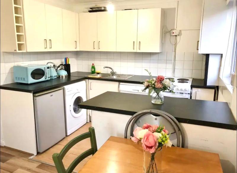 2 Bed Flat Privite in Canada Water — отель с удобствами в Лондоне
