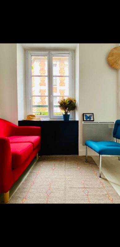 Цены на Cosy studio in canal Saint Martin в Париже