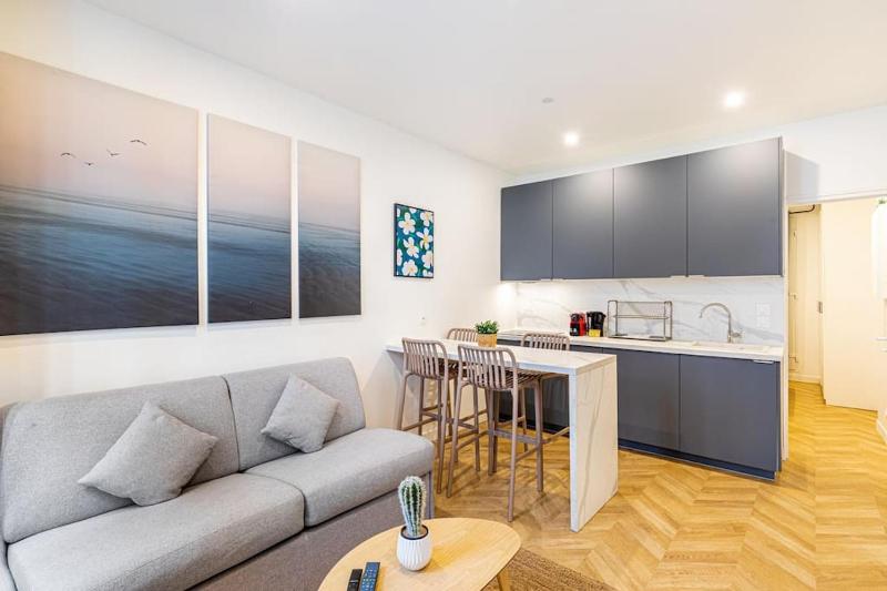 Appartement moderne pour 4 proche Arc de Triomphe — отель с удобным расположением в Париже