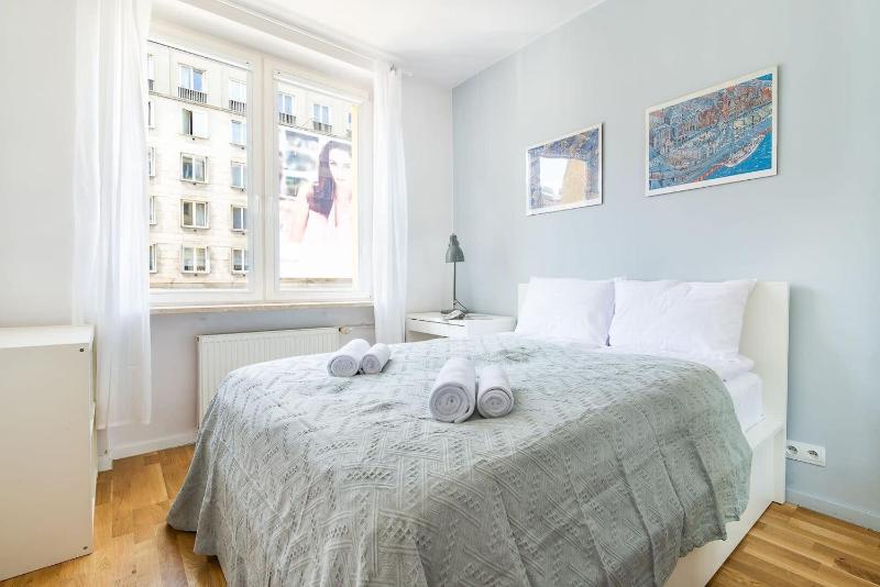 Krucza 46 Apartment in Warsaw by Rent like home — отель с удобным расположением в Варшаве