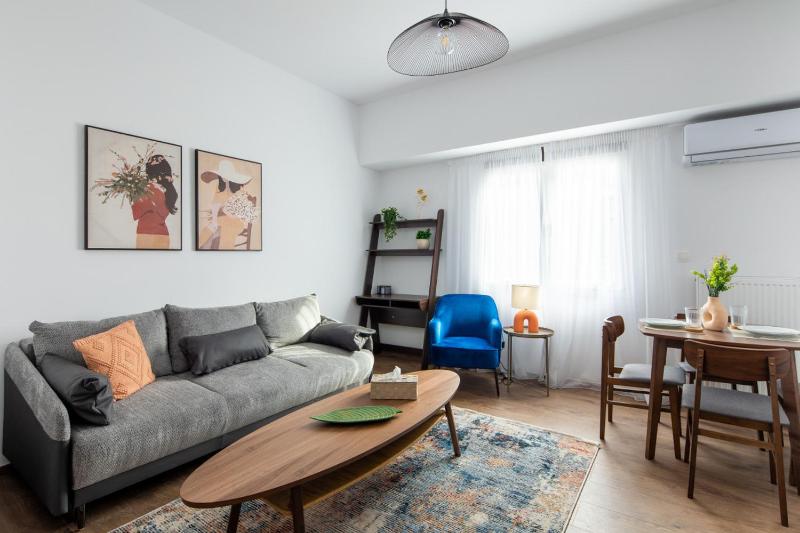 Alex 2 Bedroom Apartment in Athens — отель с удобным расположением в Афины