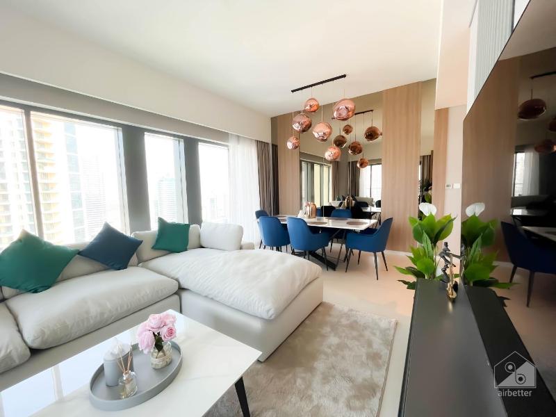Luxury Burj Royale Apt Balcony Burj Khalifa View — отель с удобным расположением в Дубае