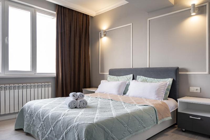 One Bedroom Apartment Near Arbat In The Heart of Almaty — забронировать отель в Алматы