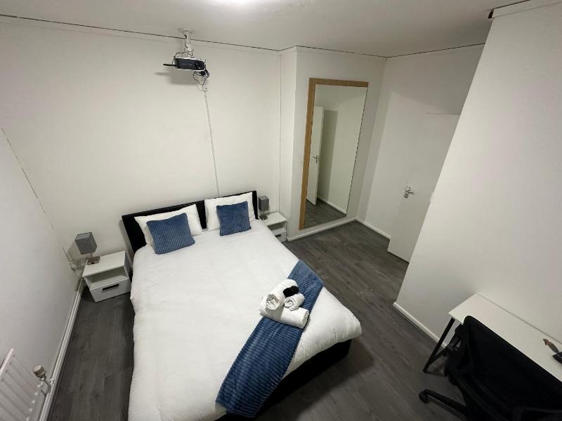Unique Double Bedroom — отель в Лондоне, Соединенное Королевство