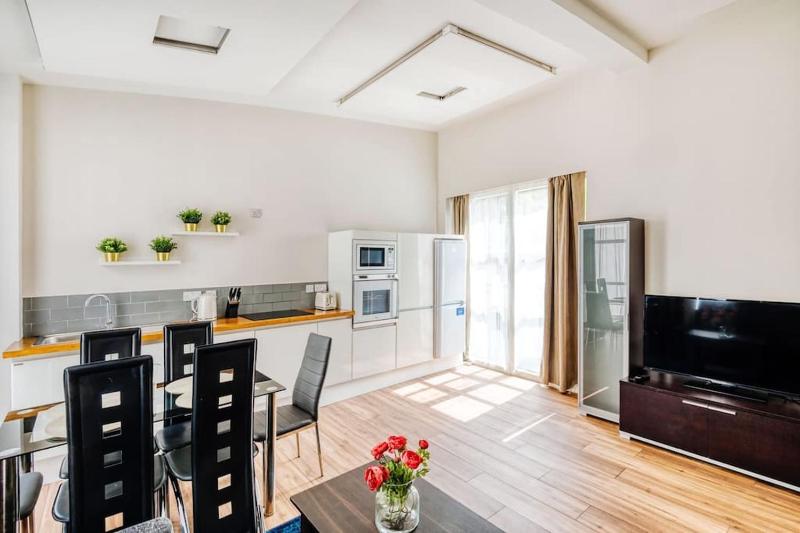 2 BR Flat Edgware Road — отель с удобствами в Лондоне