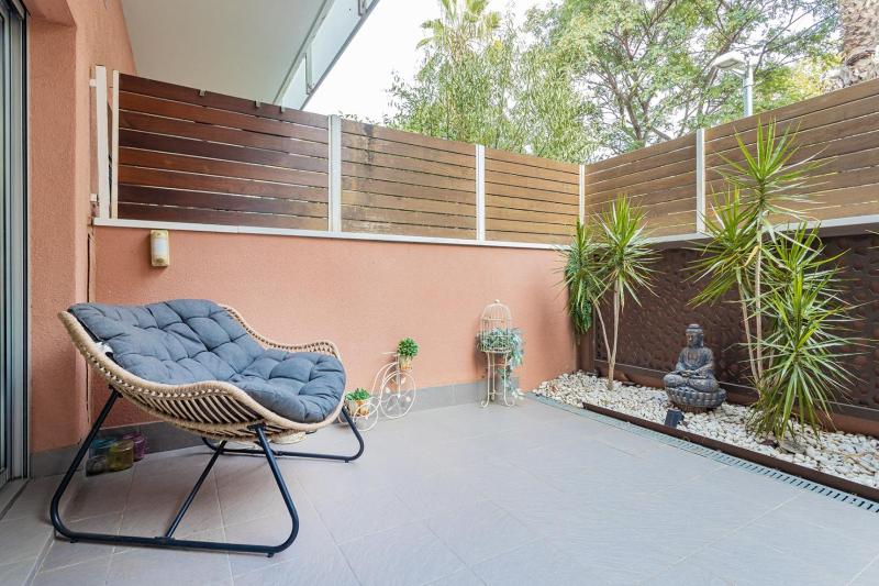 Pool LUXURY 2 Bedrooms Apartment - 2 Terraces - Parking — отзывы гостей и цены